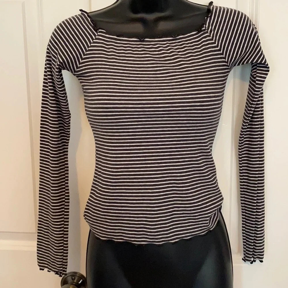 Hollister striped shirt size medium black and white cotton blend long sleeve